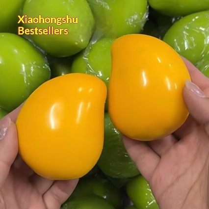 Color-Changing Mango Squishy โ photo 2