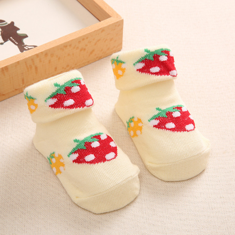 Pink Heart-Print Non-Slip Baby Socks โ photo 3