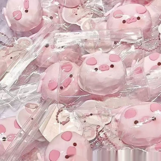 Roly-Poly Pink Piggy Bun Squishy