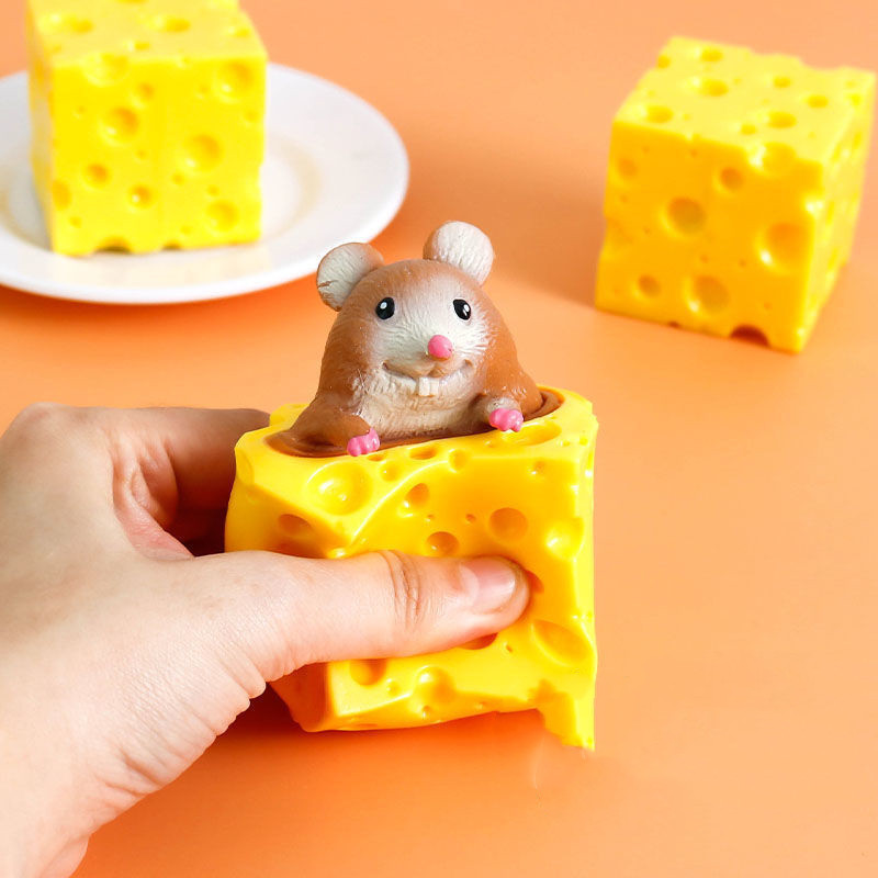 Peek-a-Boo Mouse & Cheese Squeeze Fidget โ photo 3