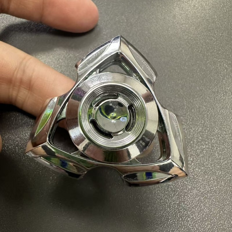 Chrome Tri-Wing Metal Fingertip Spinner