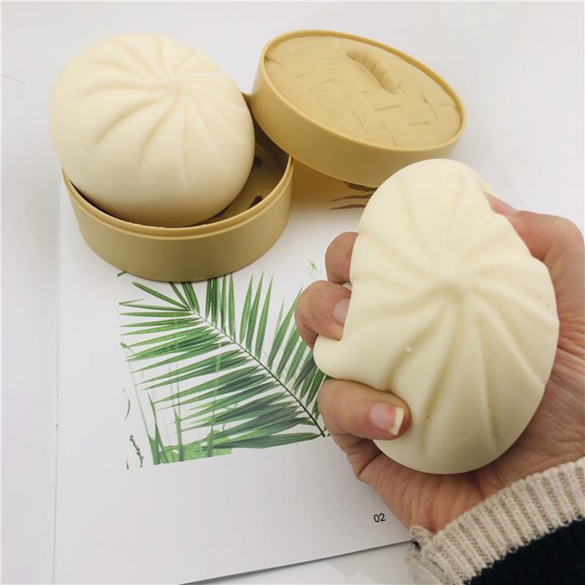 Steamed Bao Bun Squishy in Bamboo Steamer