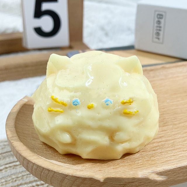 Custard Kitty Slow-Rise Squishy