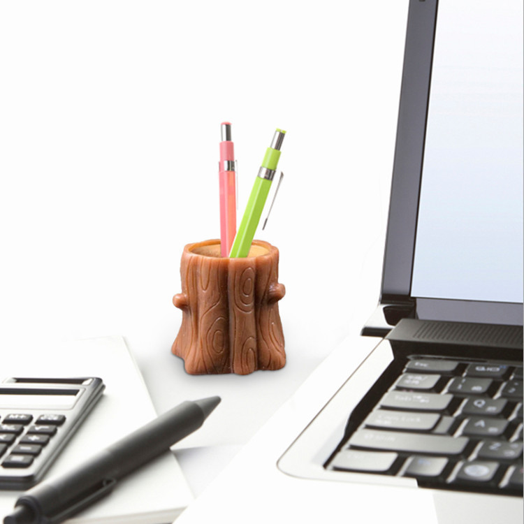 Pop-Up Squirrel Tree Stump Squeeze Toy โ photo 4