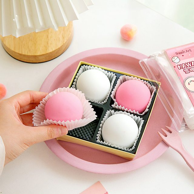Pink & White Snow Mochi Squishy Box