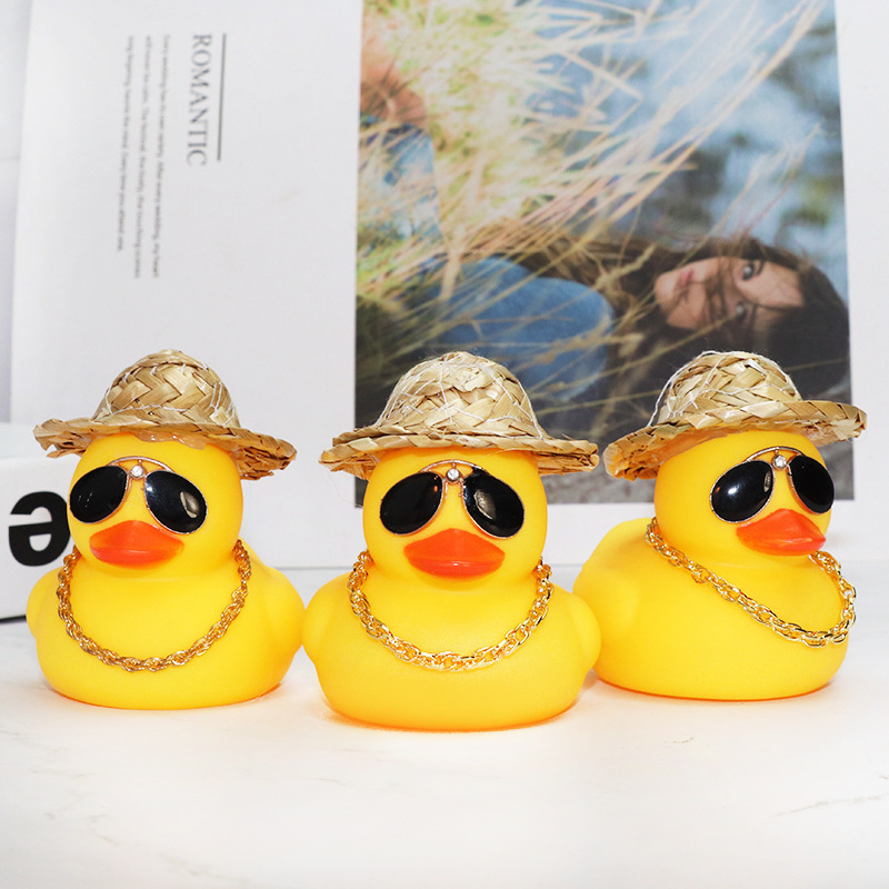 Straw Hat Yellow Duck Car Dashboard Toy โ photo 2