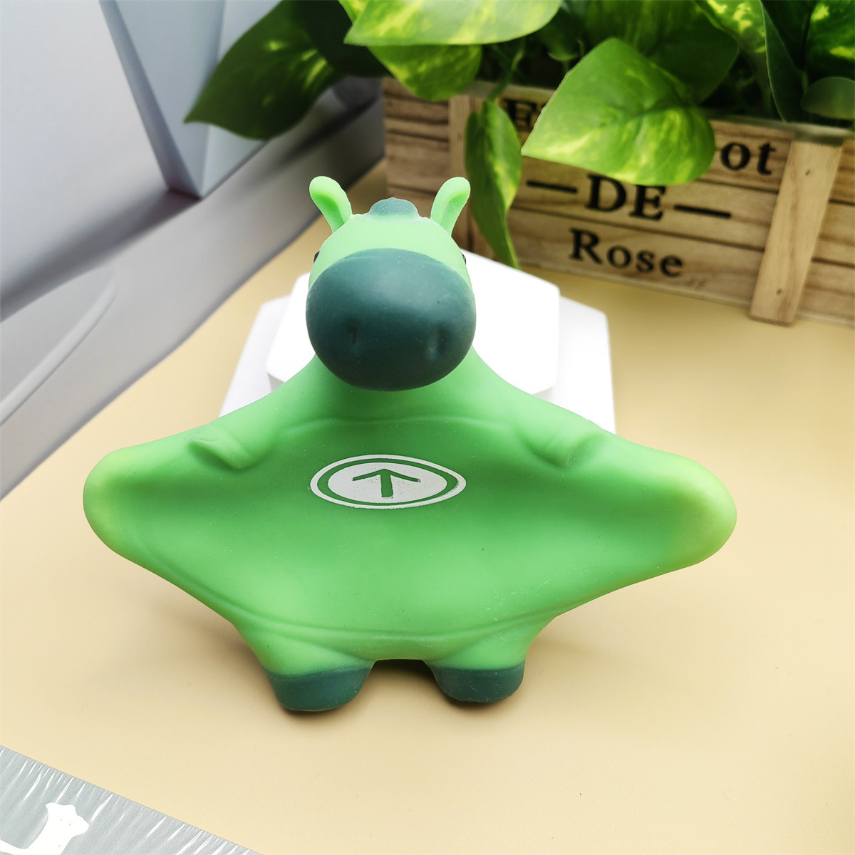 Stretchy Green Pony Squeeze Toy โ photo 5